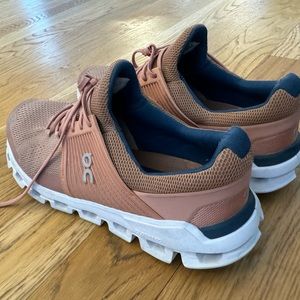 On Clouds. Size 11. GUC